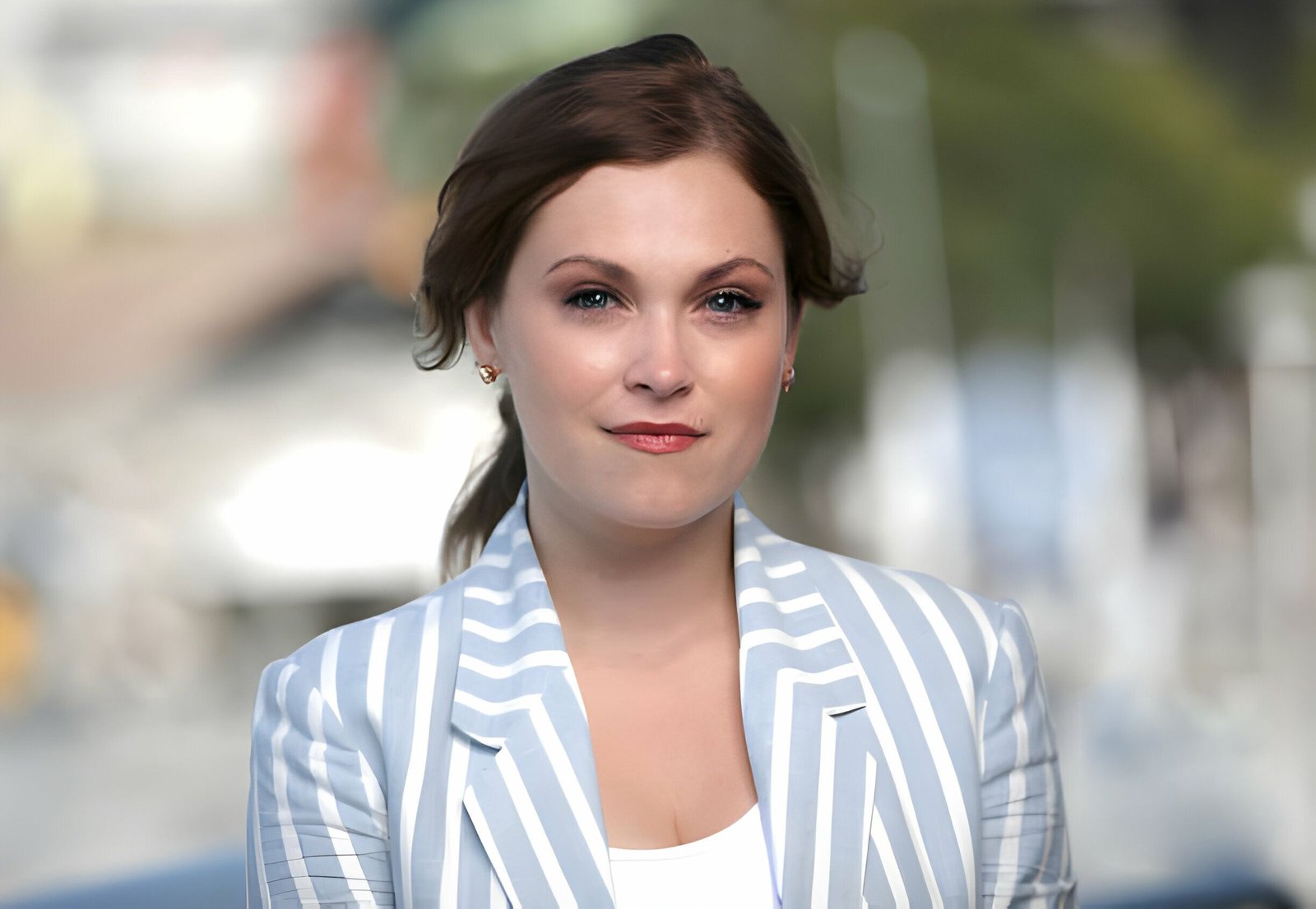 Eliza Taylor Net Worth, husband, Age, height, Biography, Career and Success