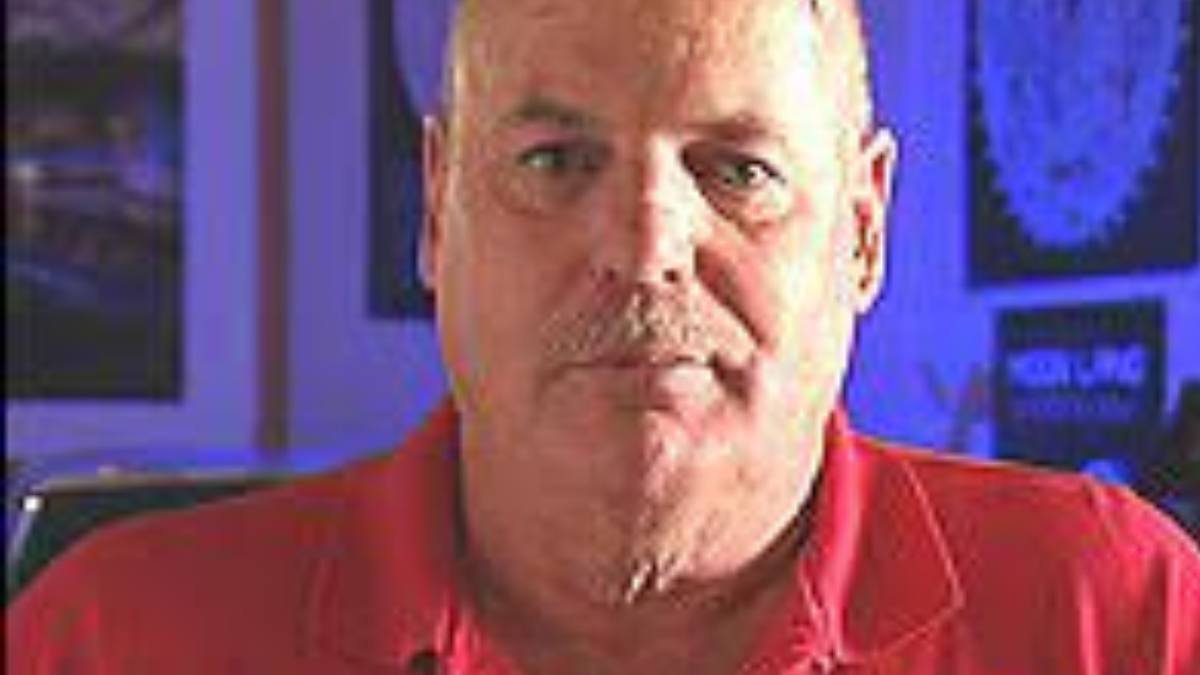 Dennis Hope Net Worth (2024) – Wife, Family, Bio, Success